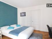 room_shared paris