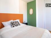 room_shared paris