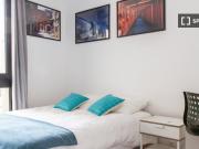 Chambre dans un appartement partagé de 6 chambres à...