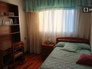 Habitación en piso compartido de 3 habitaciones en... Habitación en piso compartido de 3 habitaciones en...