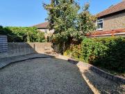 Room to rent in 4 bedroom house in Blackrock