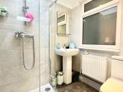 Room to rent in Ashley Avenue, Ilford IG6