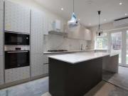 Room to rent in Geary Road, Willesden