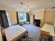 Room to rent in Plumstead High Street, London SE18