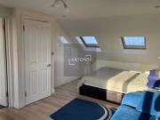 Room to rent in Roding Lane North, Woodford Green,...