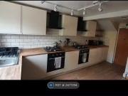 Room to rent in The Greenway, Uxbridge UB8