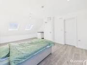 Room to rent in Warham Road, Harrow HA3