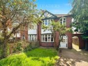 Room,victoria Park Road, 1 Bedroom House