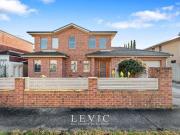 Rooming house for Rent at Clayton !