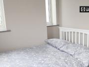 Rooms for rent in 4 bedroom apartment in Whitehall, Dublin