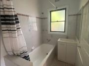 Rooms in sharehouse! Bills included, furnished!