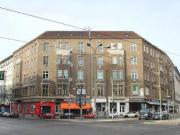 Roomy single bedroom in a 5 bedroom flat, near the...