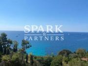 Roquebrune Cap Martin Villa dans un quartier résidentiel