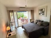 Roquebrune sur Argens – Studio rénové en rez de jardin –...