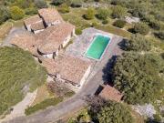 Roquefort Les Pins: en pleine nature, belle propriété à...