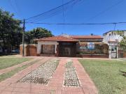 ROSARIO B° ALBERDI CASA CON PISCINA