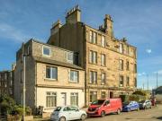 Roseburn Avenue, Edinburgh, 2 Bedroom Flat