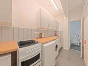 Roundhill Crescent, Brighton BN2, 2 bed flat to rent,...