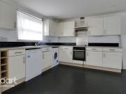 Rouse Way, Essex 2 bed maisonette to rent £1,000 pcm £231 pw