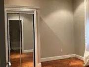 Row / Townhouse in Hamilton Kirkendall