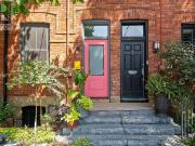 Row / Townhouse in Toronto Cabbagetown South St. James Town