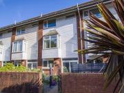 Roxburgh Garden Court, Plymouth Road, 3 Bedroom Town