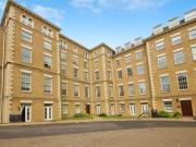 Royal Drive, London, 2 Bedroom Ground