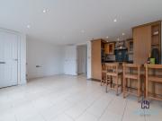 royal drive, london, n11 one bedroom flat to rent £368pw...