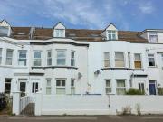 Royal George Road, Burgess Hill, 2 Bedroom Flat