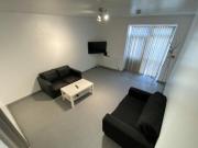 Royal Park Road, Hyde Park, 3 Bedroom Flat