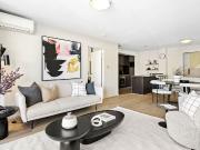 Royale Apartments Top Floor 2x2x2