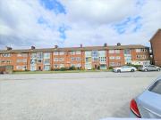 Royston Gardens IG1, Studio to rent, £1,250 pcm |...