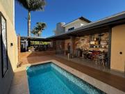 Sobrado com 4 Quartos, Piscina Aquecida e Projeto de...