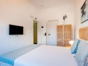 Rua Latino Coelho 63