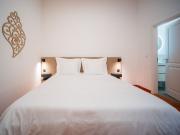 Rua Paula Ferreira 24