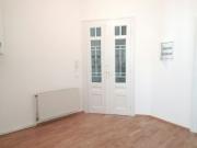 ruck zuck in der Innenstadt 3 Zimmer Altbau renoviert...