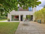 Rueil Malmaison Centre ville Triplex, jardin de 300 m²...