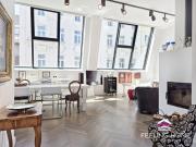 Ruhelage mit Inselfeeling – Penthouse mit Altbaucharme,...