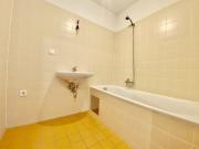 RUHIG GELEGENE 2 ZIMMER WOHNUNG MIT BALKON DIREKT BEIM...