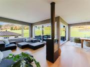 Ruhig im Grünen und doch stadtnah!Hochwertige...