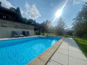 RUHIG MIT SWIMMINGPOOL