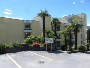 RUHIG MIT SWIMMINGPOOL UND WUNDERSCHÖNEM SEEBLICK