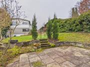 RUHIG, SONNIG, MIT GROSSZÜGIGEM GARTEN