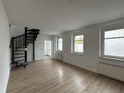Ruhige 2 Zi. Maisonette mit Terrasse 2./3. OG & Top...