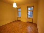 Ruhige 2 Zimmer Altbaumiete unbefristet!