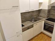 Ruhige 2 ZIMMER Wohnung, extra Küche möbliert, Bad mit...