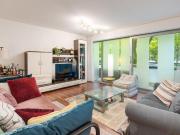 Ruhige 2 Zimmer Wohnung mit hauseigenem Wellnessbereich...