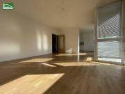 Ruhige 3 Zimmer Wohnung mit Freifläche! Garagenplatz...