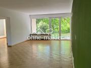 Ruhige 4 Zimmer Erdgeschosswohnung mit 2 Garagen in... Ruhige 4 Zimmer Erdgeschosswohnung mit 2 Garagen in...