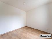 Ruhige Altbauwohnung im Hoftrakt mit Balkon